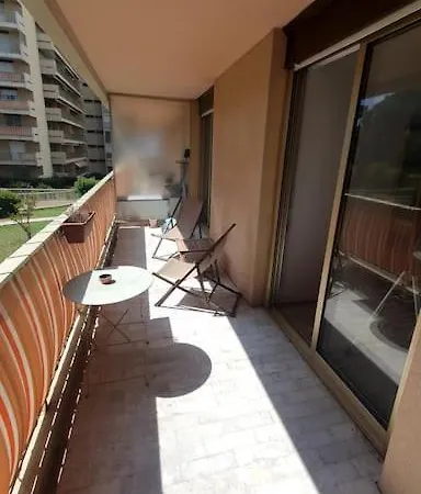 Eden Parc Juan Les Pins 2 Pieces 4 Personnes